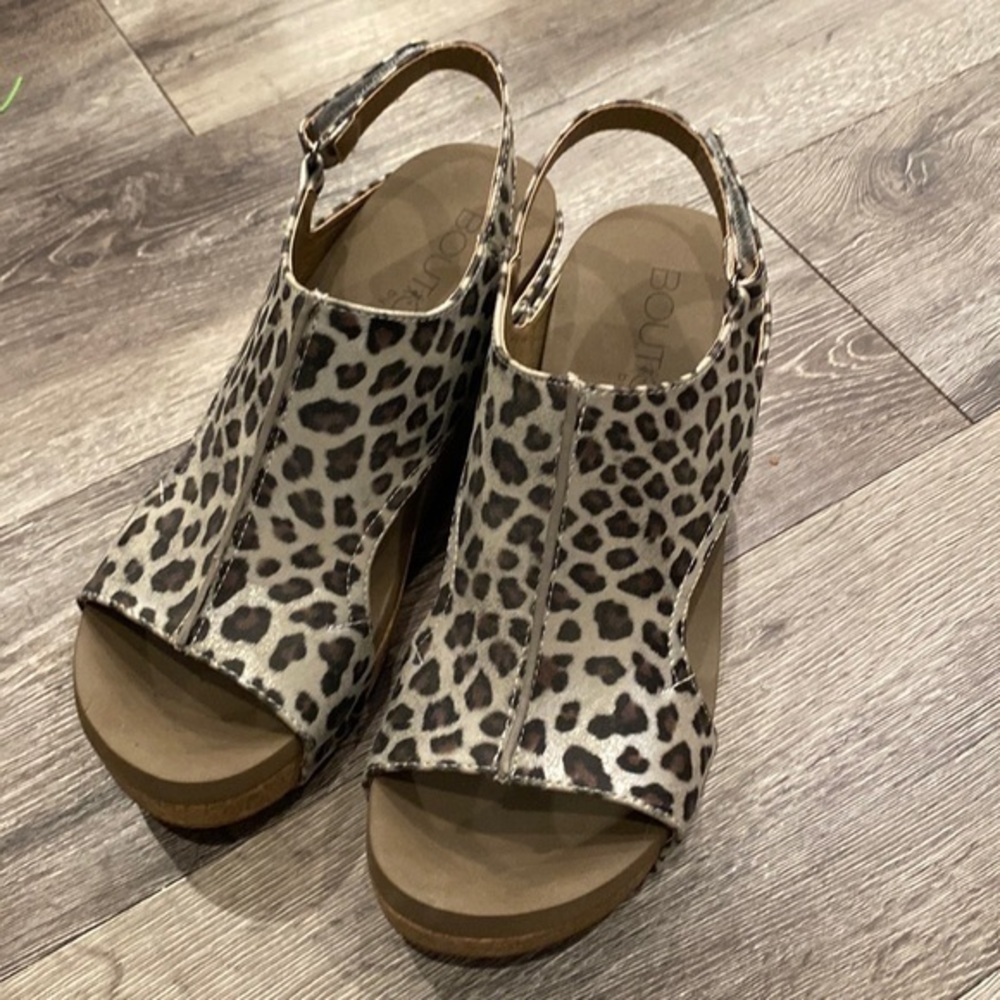 Corkys Carley Silver Leopard Wedged Sandal, Size 9